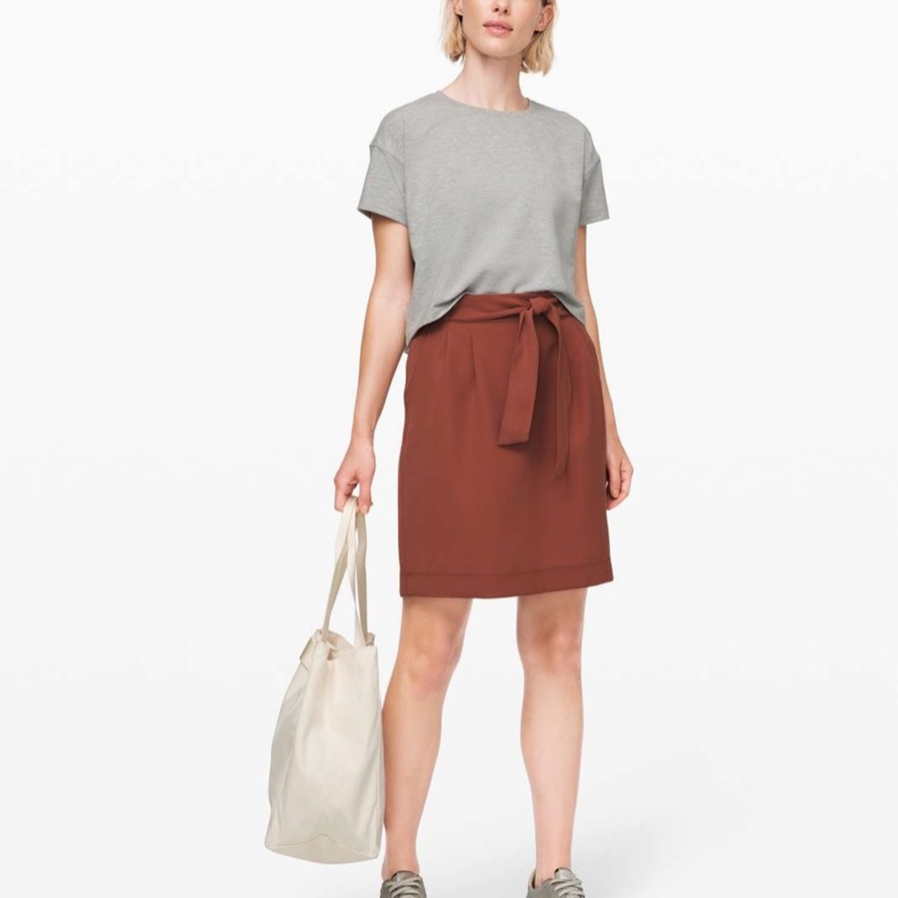 Lululemon Noir Skirt